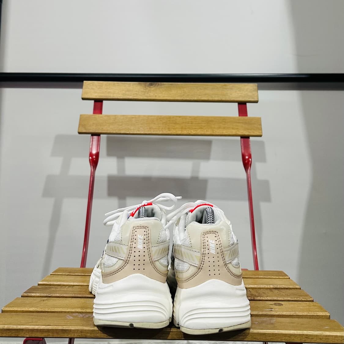 260) 나이키 운동화 남성 남자 신발 이니시에이터 아이보리 블루 상품이미지4