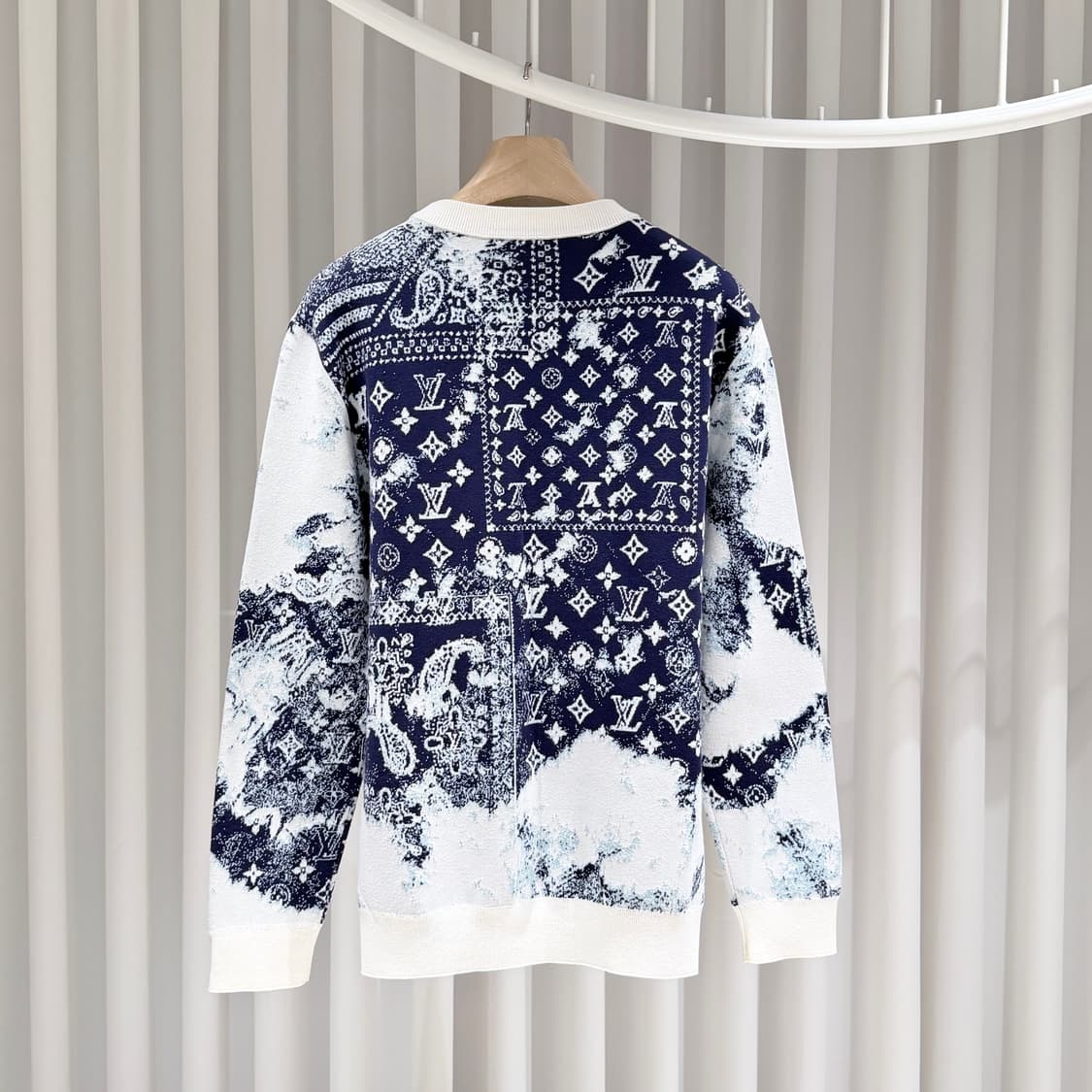 M / 루이비통 모노그램 반다나 니트 맨투맨 상품이미지4