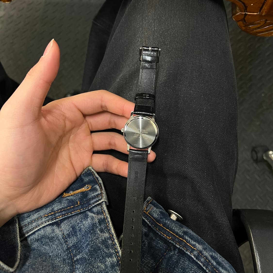 카시오 가죽시계 MTP- 1095E-7A 상품이미지4