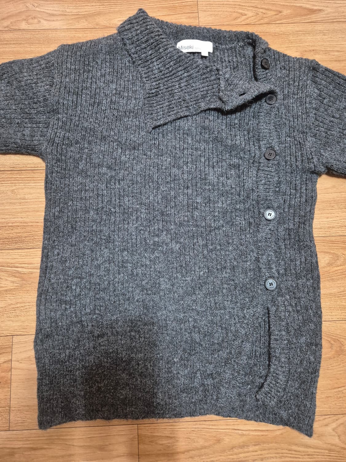 미세키서울 사이드버튼 니트(차콜) 상품이미지4