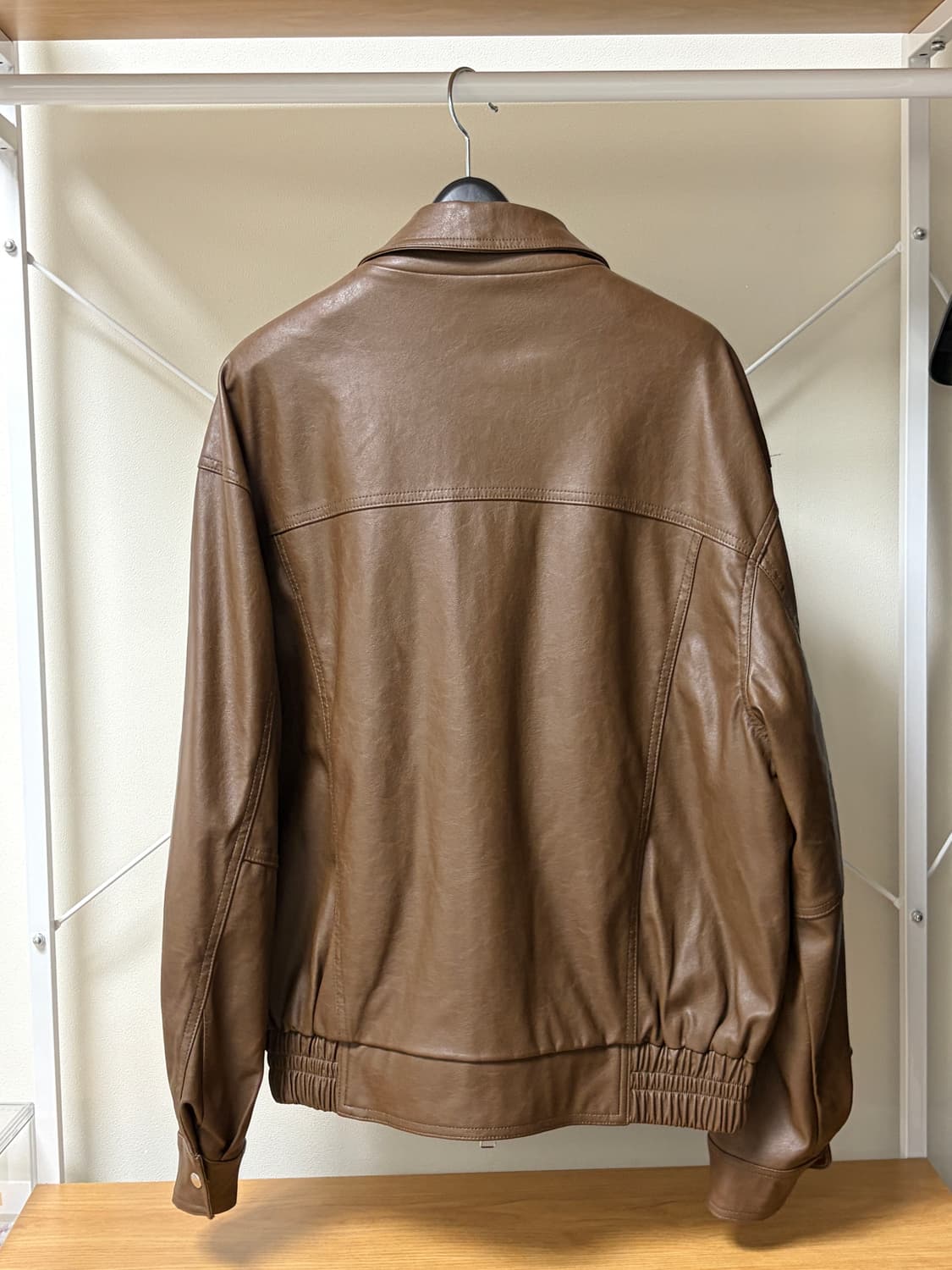 파르티멘토 비건 레더 클래식 보머 자켓 브라운 상품이미지3