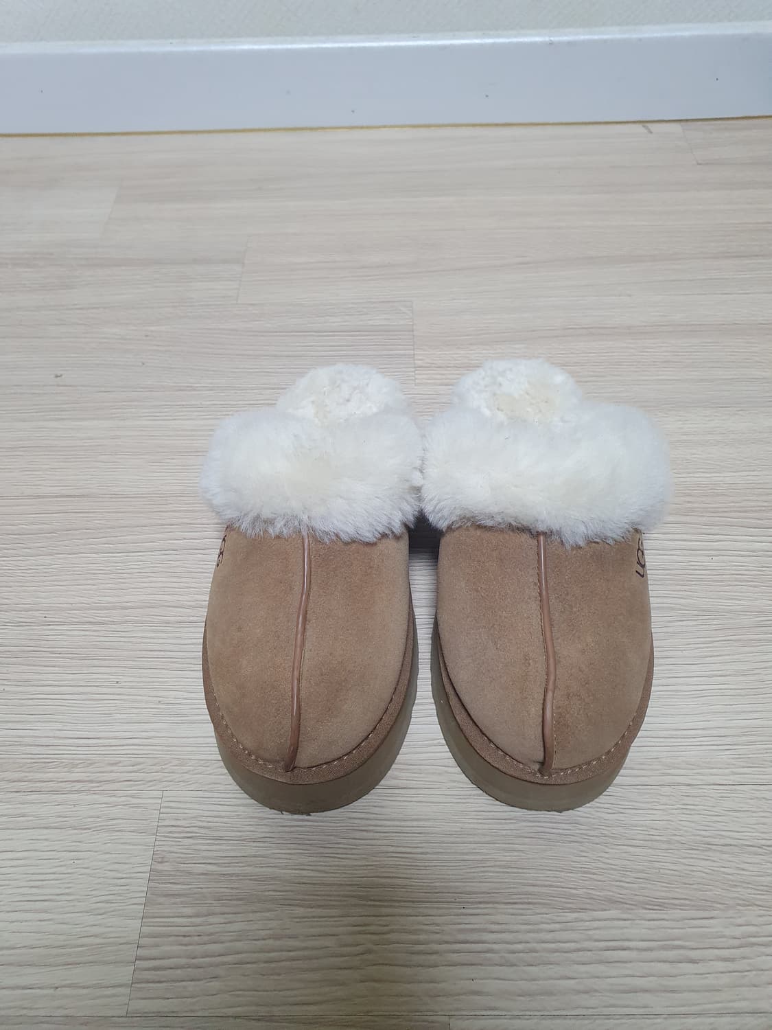 어그 디스케트 털 슬리퍼 240 상품이미지3