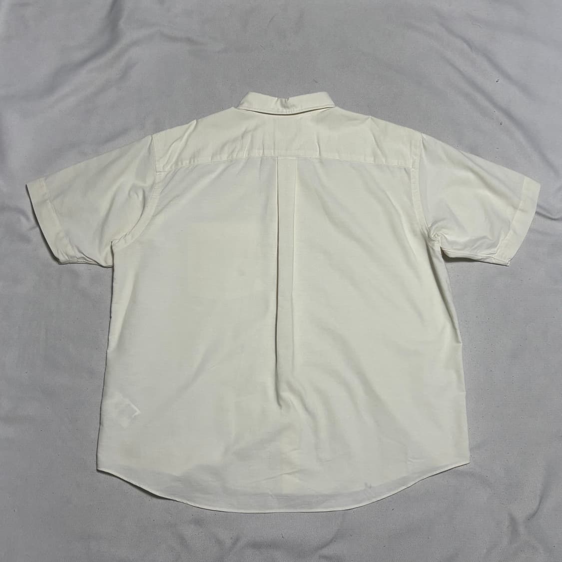 36 단톤 아이보리 포켓 반팔 셔츠 상품이미지3