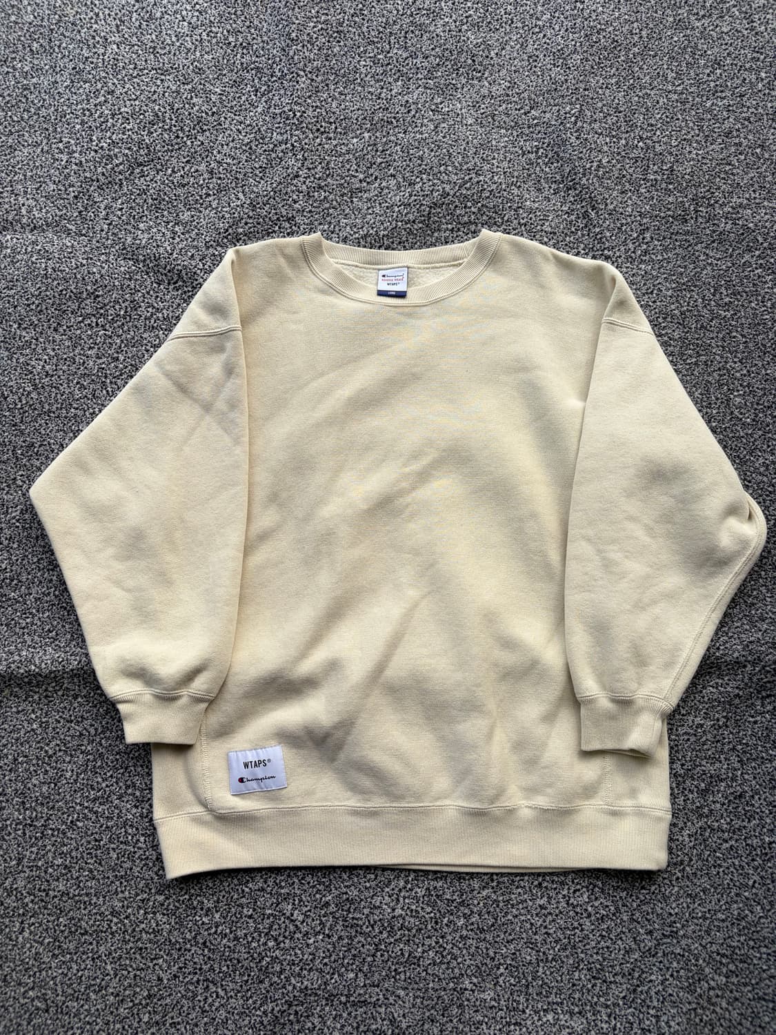 더블탭스 챔피온 리버스위브 스웻셔츠 상품이미지1