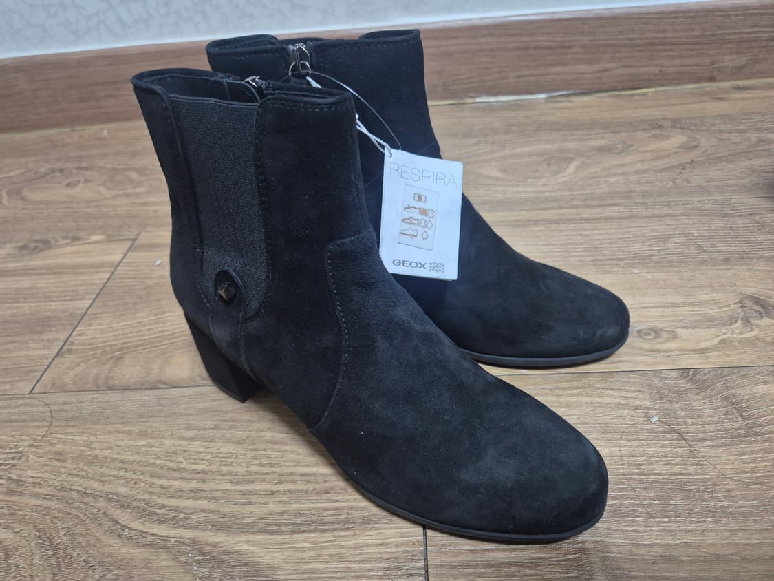 Geox 여성 스웨이드 앵클 부츠 235mm 상품이미지2
