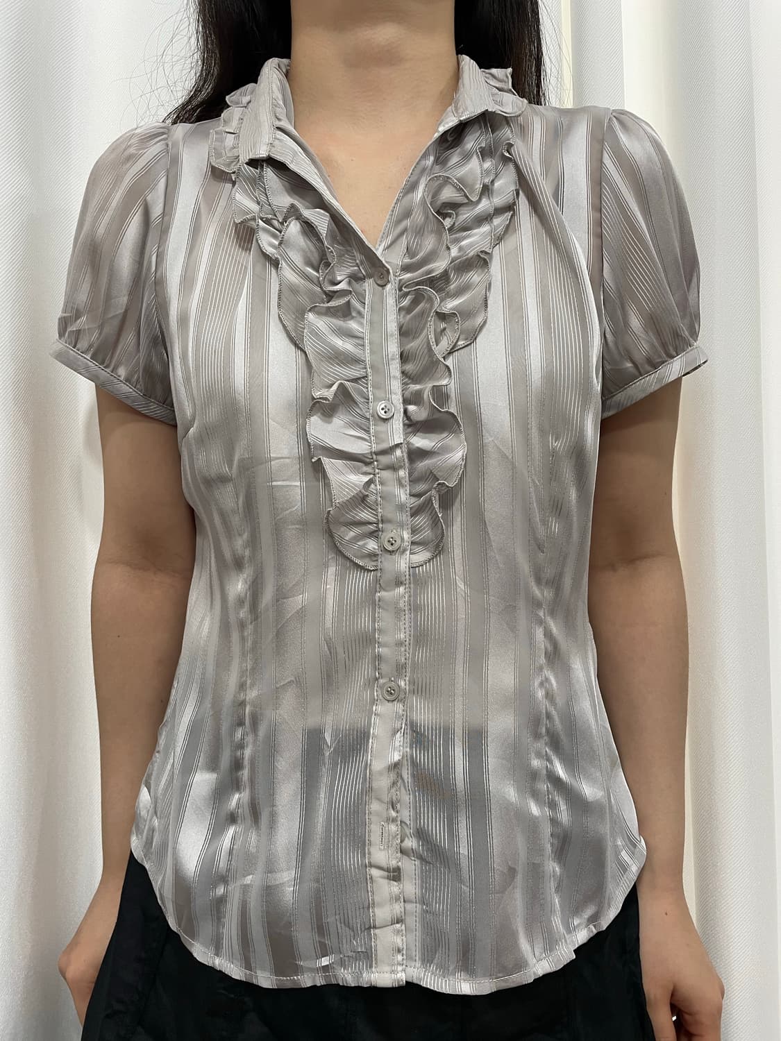 silver frill blouse 상품이미지1