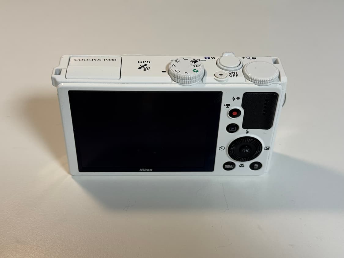 니콘 쿨픽스 p330 화이트 상품이미지3