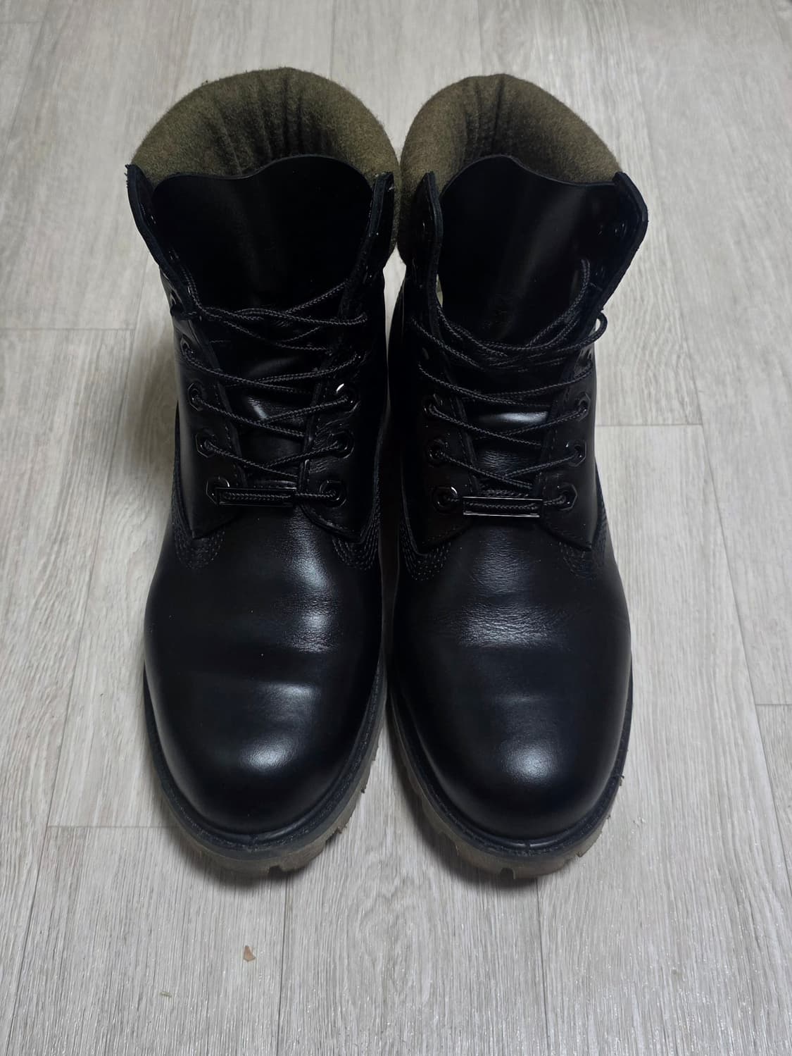 팀버랜드 6인치 프리미엄 블랙 레더부츠(255) 상품이미지3