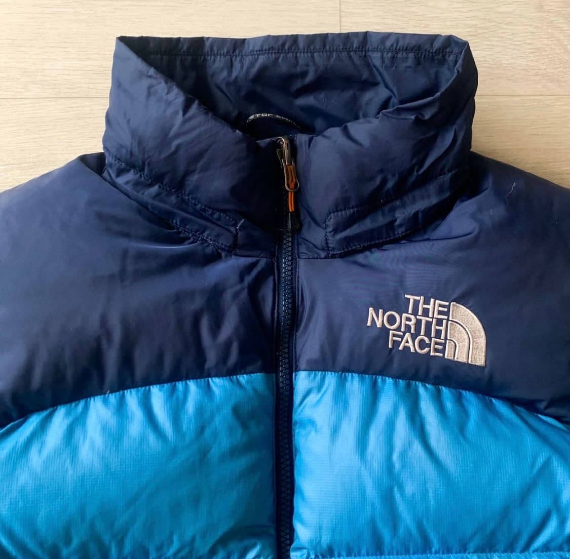 노스페이스 700 다운 패딩 스카이 블루 상품이미지3