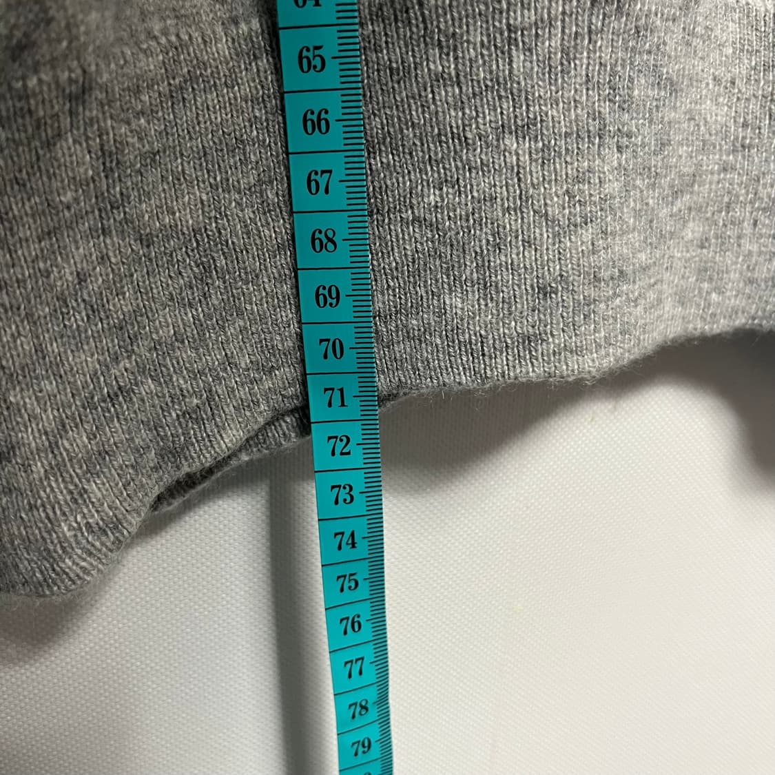 유니클로 캐시미어 100 크루넥 니트  상품이미지5