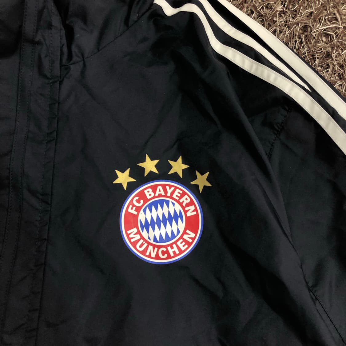 아디다스 바이에른뮌헨 바람막이 레인 자켓 상품이미지3