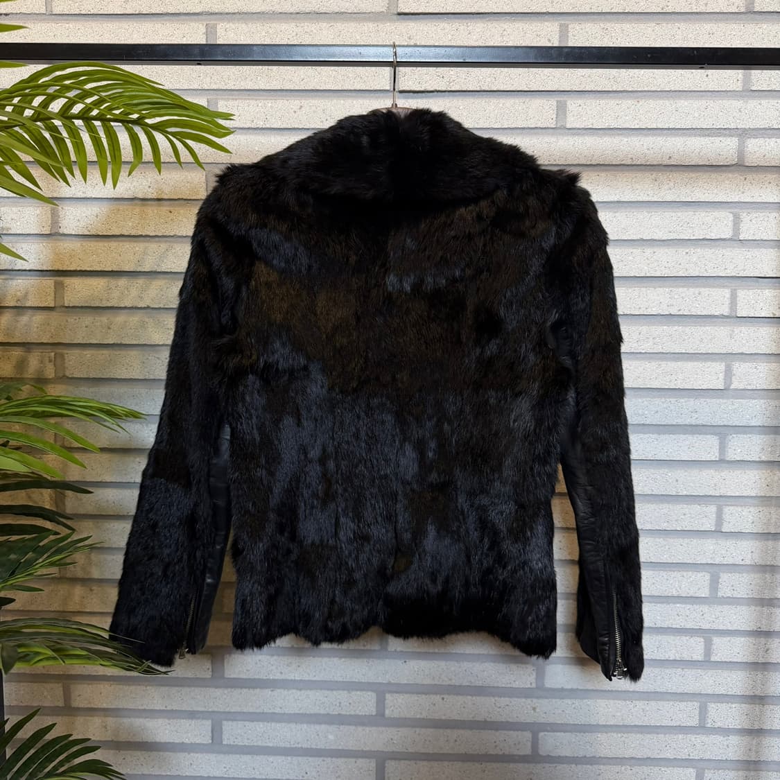 JPN VINTAGE 크롭 라이더 퍼 자켓 가죽소매 포켓지퍼 디테일 블랙 상품이미지3