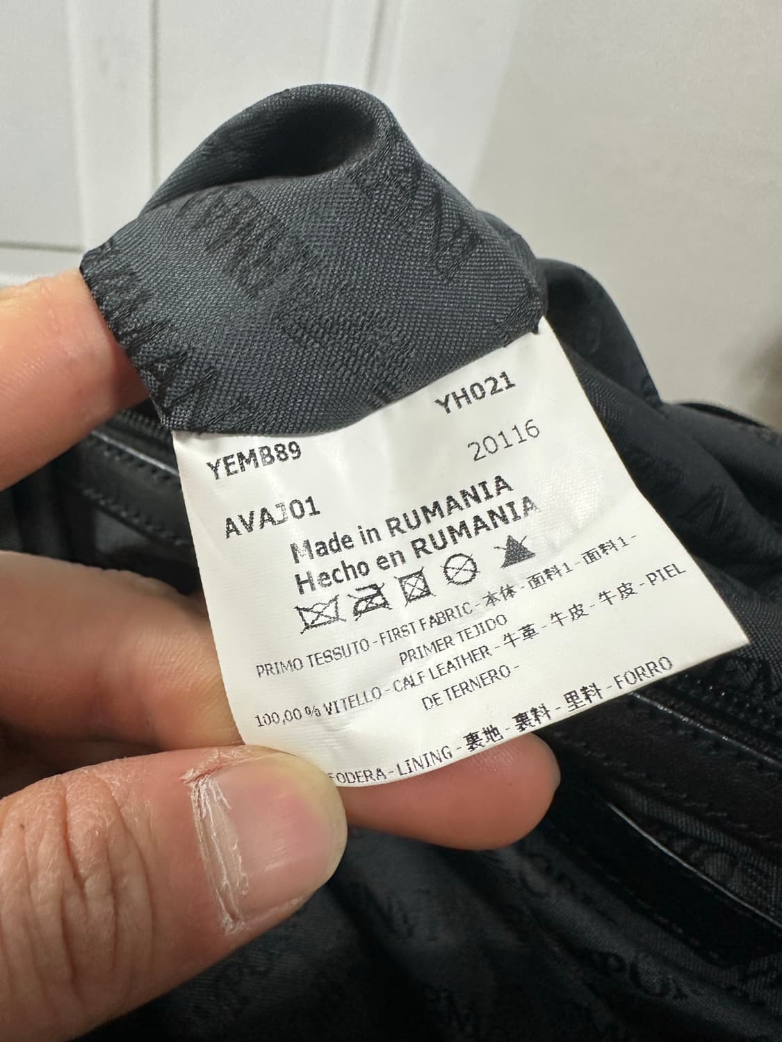 엠포리오 아르마니 카프스킨 레더 토트백 상품이미지6