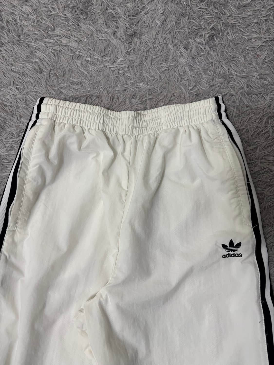 아디다스 화이트 락업 조거팬츠 상품이미지3
