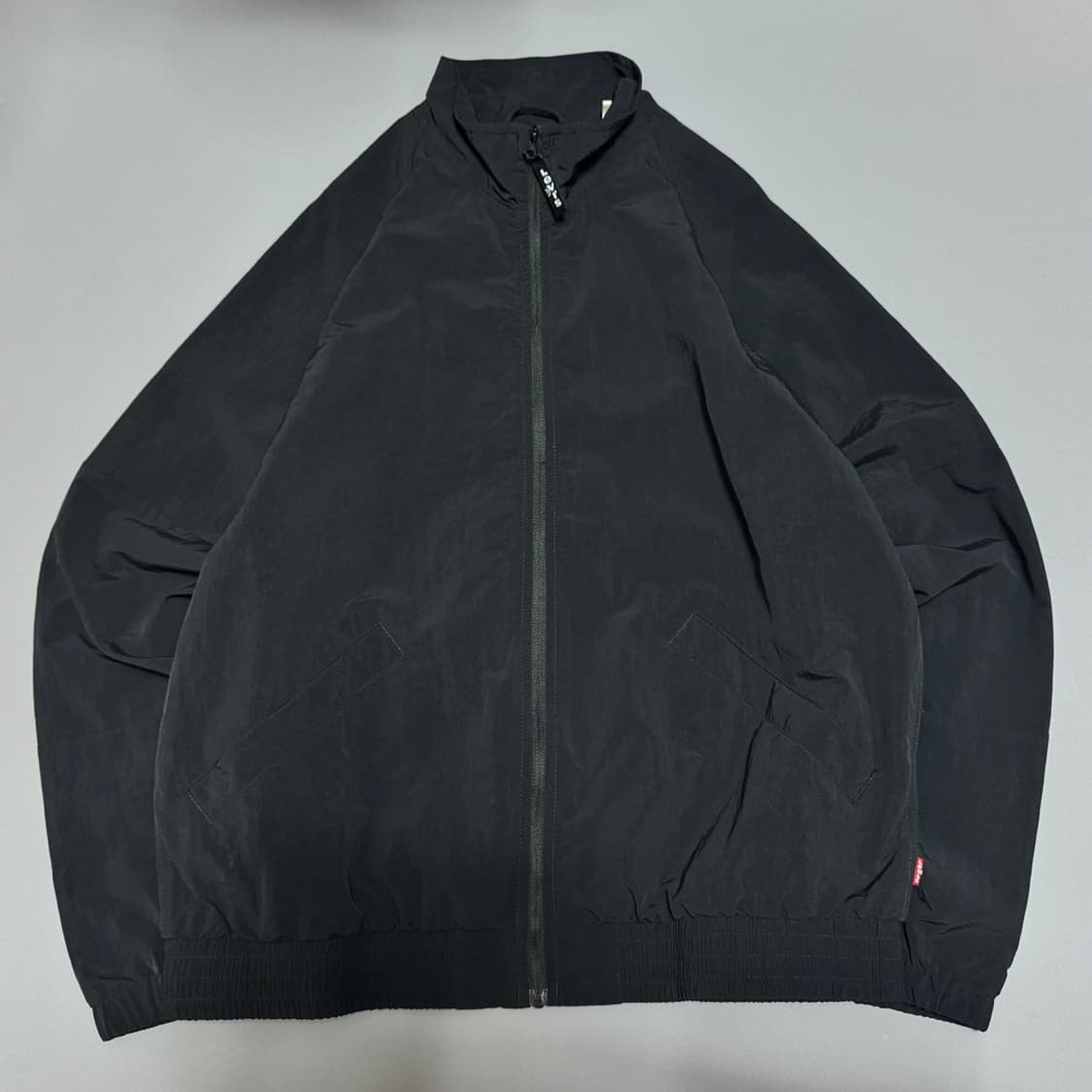리바이스(Levi's) 블랙컬러 양면 프린트 로고 나일론 윈드브레이커 상품이미지7