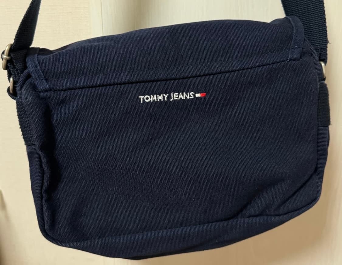 타미힐피거 미니 크로스백 상품이미지3