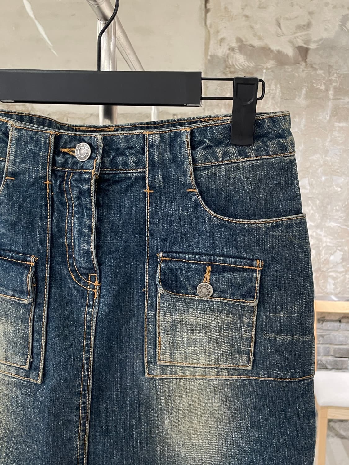 smex jeans 중청 워싱 포켓 신치백 미디스커트 상품이미지3