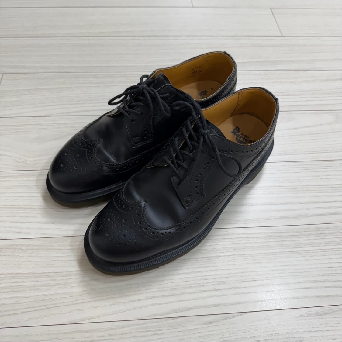 닥터마틴 윙팁 260 상품이미지2