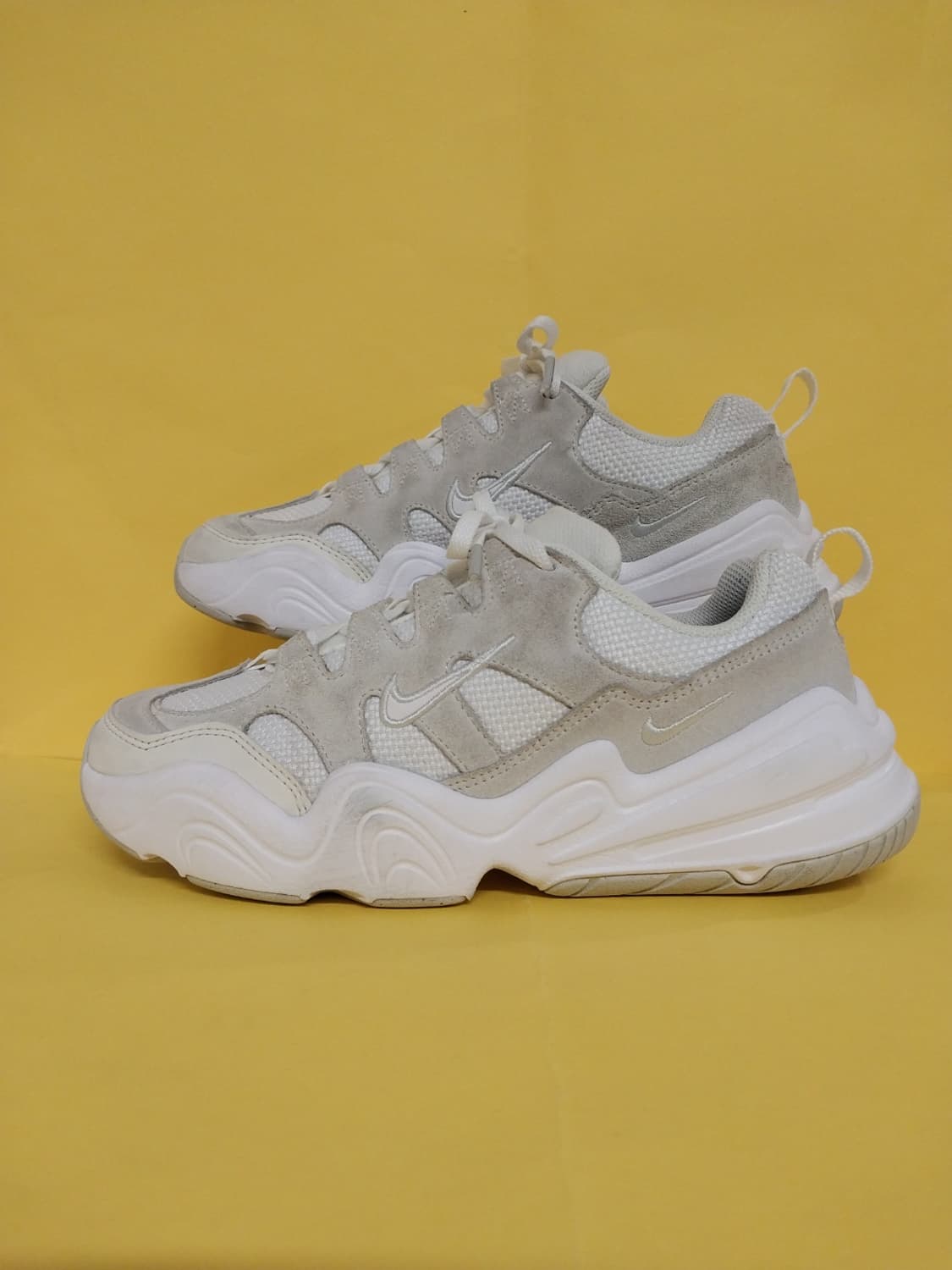 여성 나이키 테크 헤라 화이트 런닝화, 운동화 (235) 상품이미지1