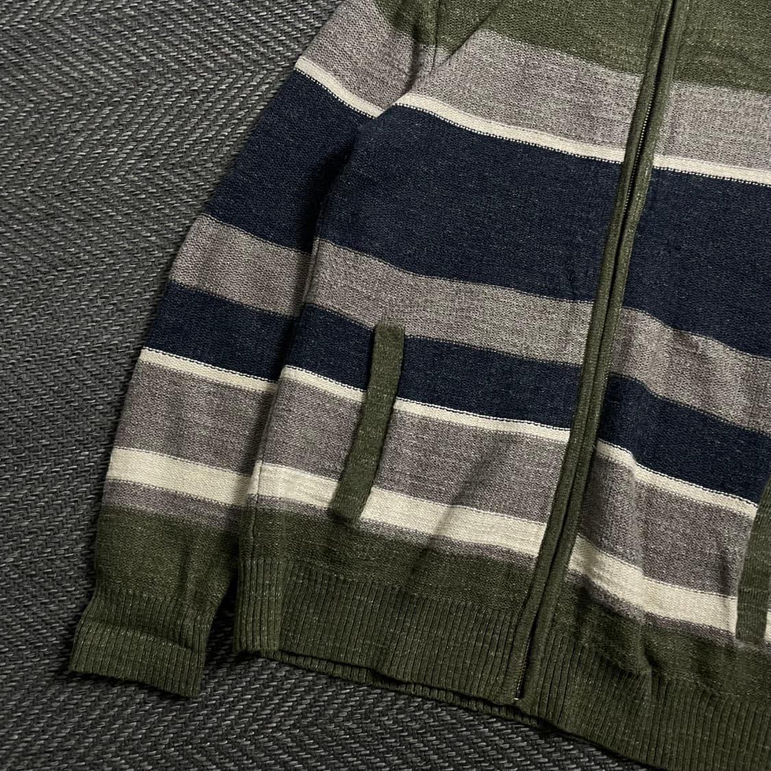 헤지스 자수로고 컬러블럭 스트라이프 니트 집업o 4615 상품이미지2