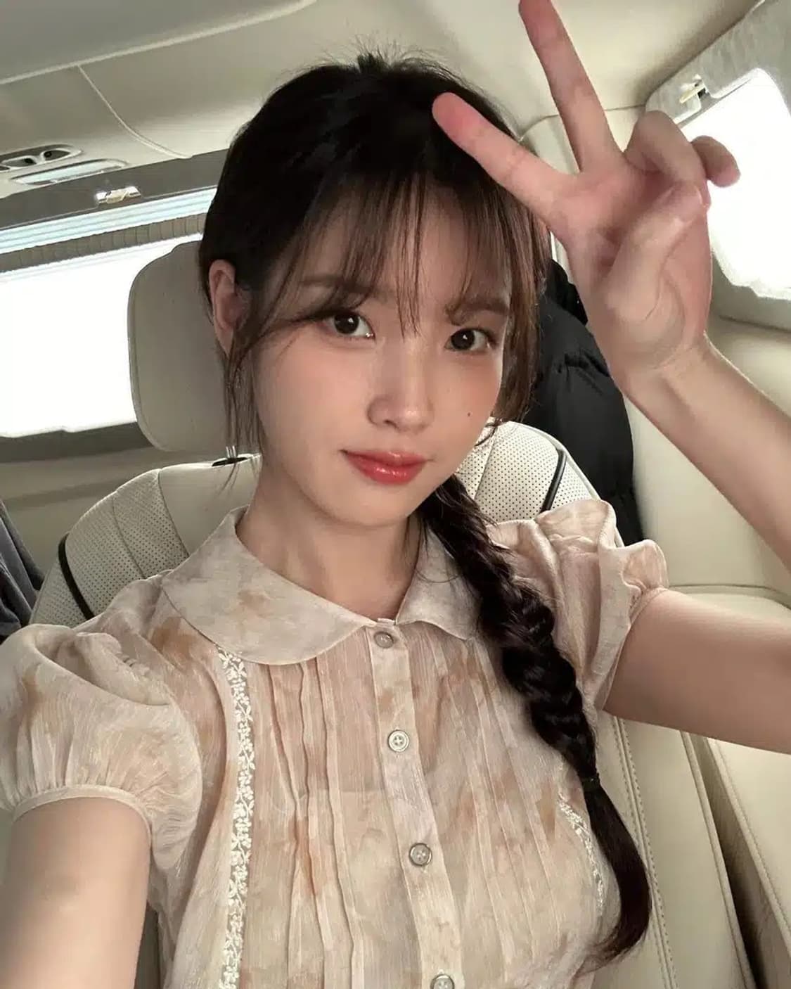 나비버스 플라워 레이스 블라우스 상품이미지1