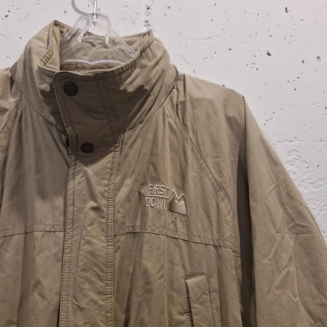 퍼스트 다운 바람막이 점퍼 상품이미지2
