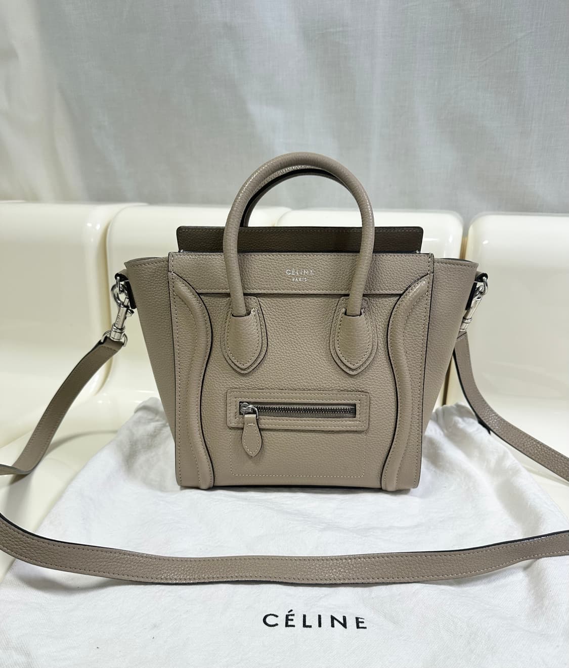 [A 정품] 셀린느 러기지백 나노 듄 상품이미지1