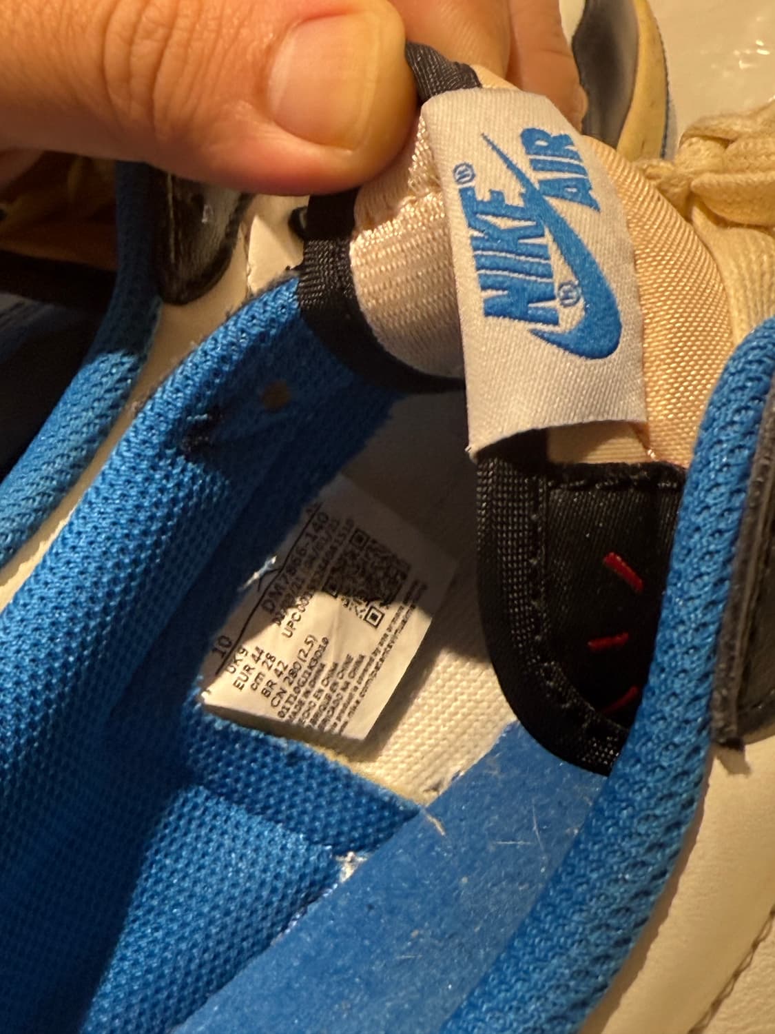 나이키 조던1 트래비스스캇 로우 상품이미지3