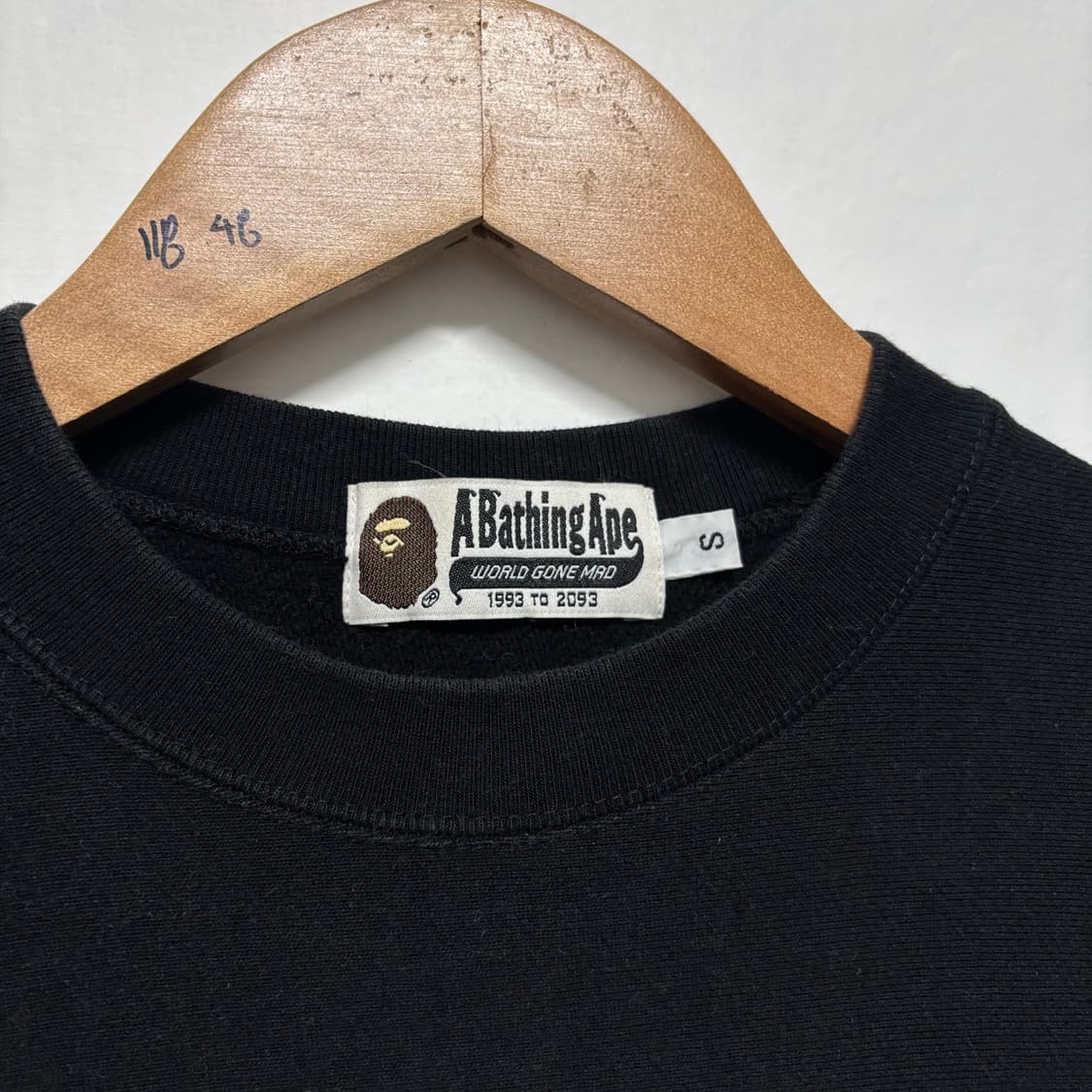 베이프 블랙 컬리지 맨투맨 상품이미지4