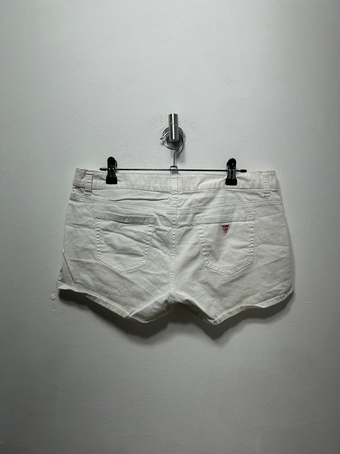 게스 여성 화이트 핫팬츠 30인치 실측  상품이미지2