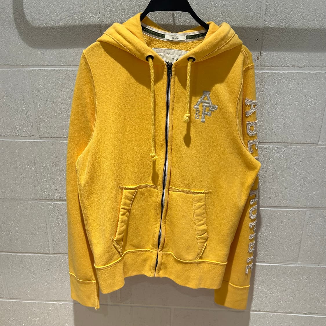 Abecrombie Yellow Zip-Up Hoodie 상품이미지7