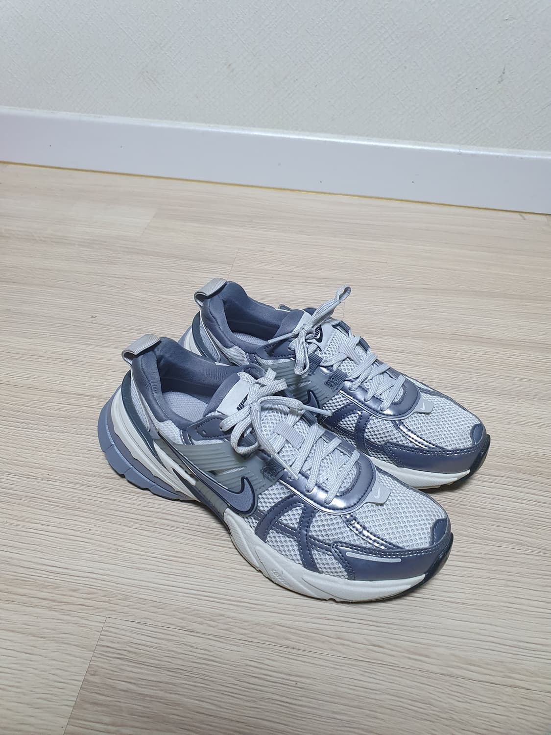 나이키 v2k 런 운동화 240 상품이미지2