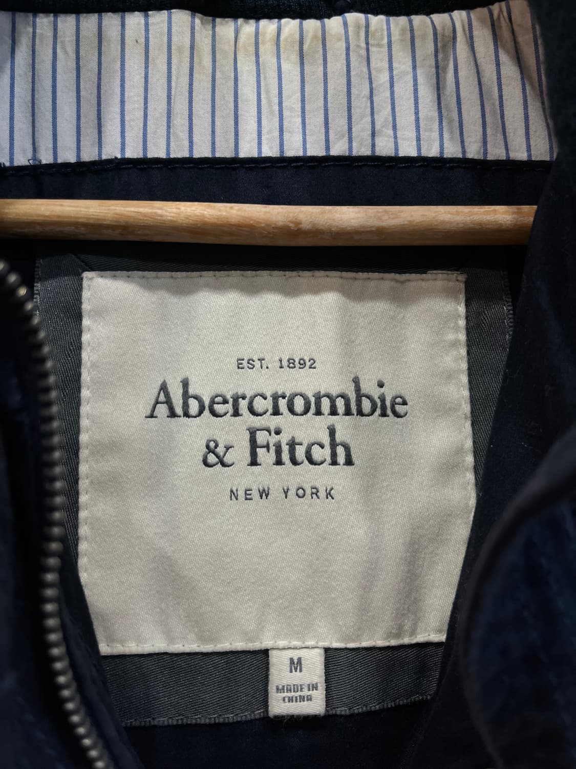 아베크롬비 하이넥 코튼 자켓 네이비 우먼즈 상품이미지4