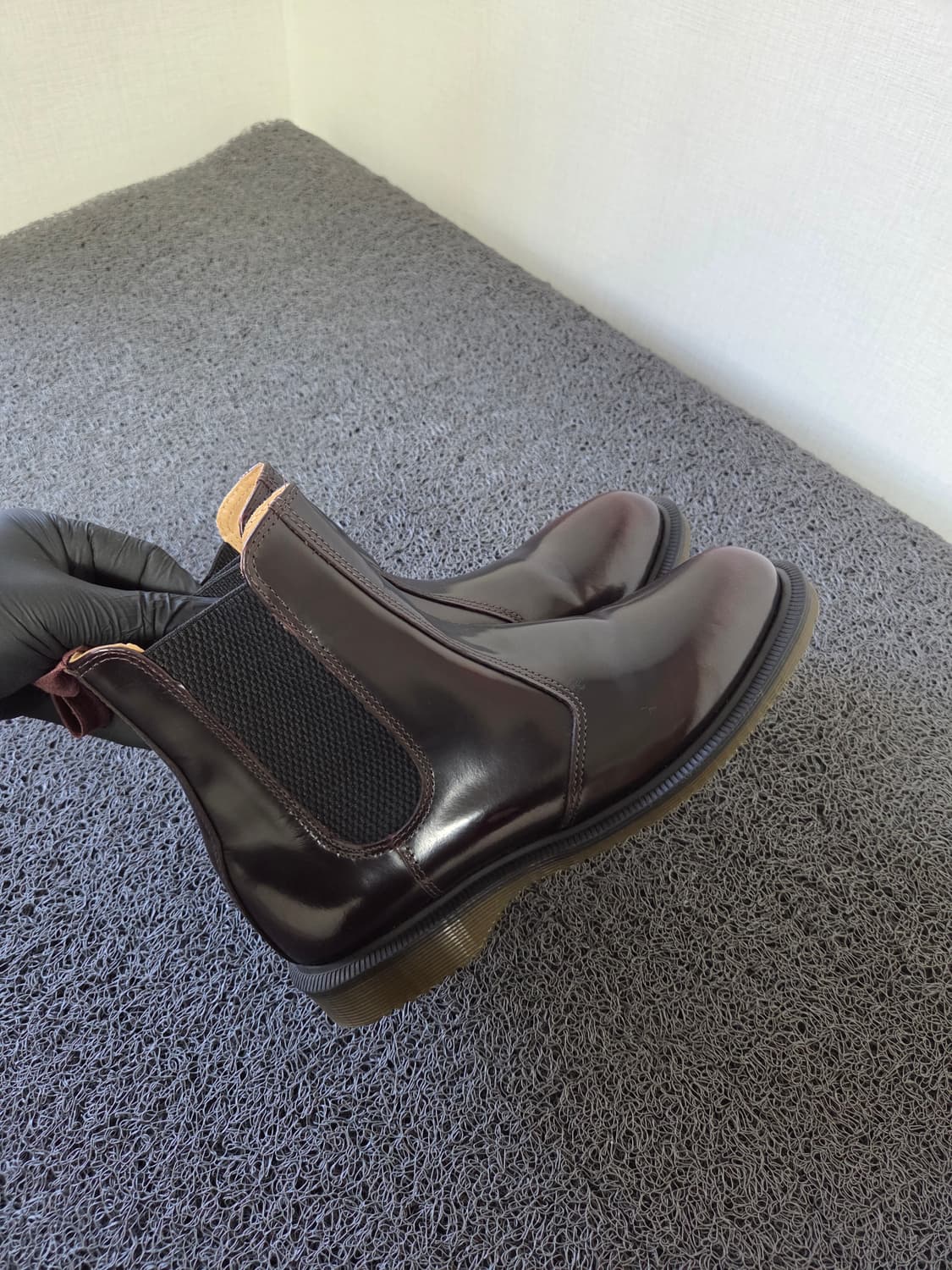 닥터마틴 플로라 버건디 첼시 부츠
Uk4 상품이미지1