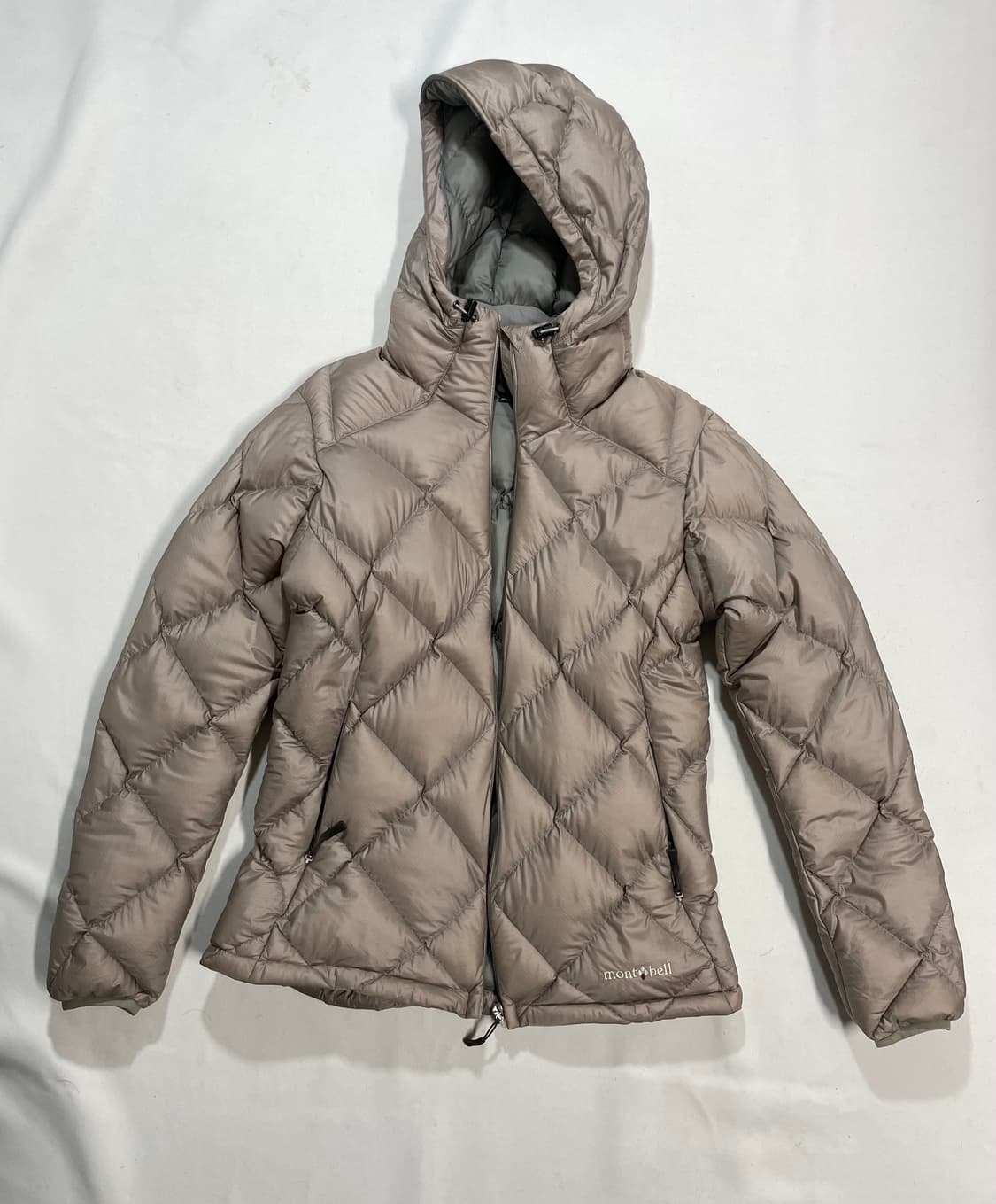 몽벨 재팬 다이아몬드 퀼팅 구스다운 후디드 경량패딩 상품이미지2