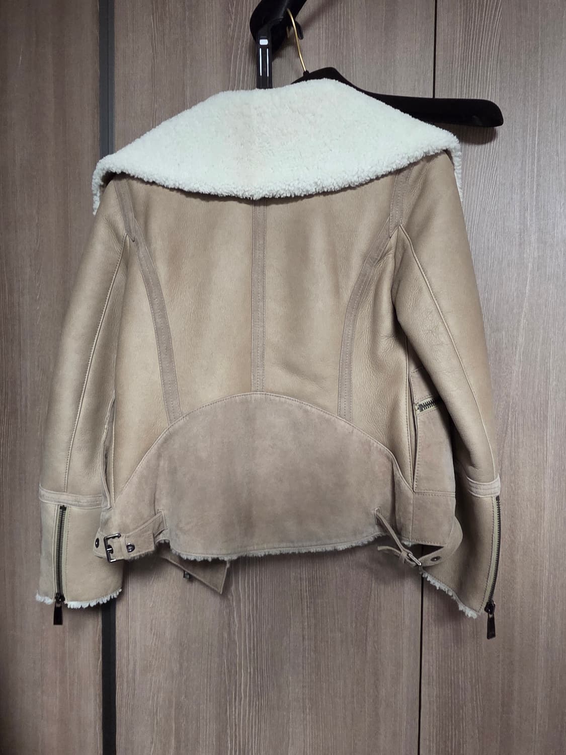 포르쉐 디자인 PORCHE DESIGN 무스탕 36사이즈
 상품이미지4