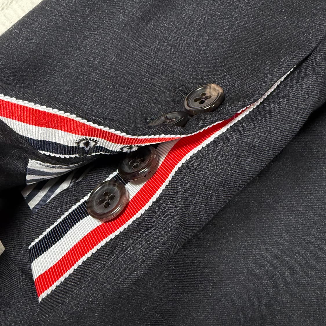 톰브라운 정장 블레이저 수트 자켓 상품이미지8