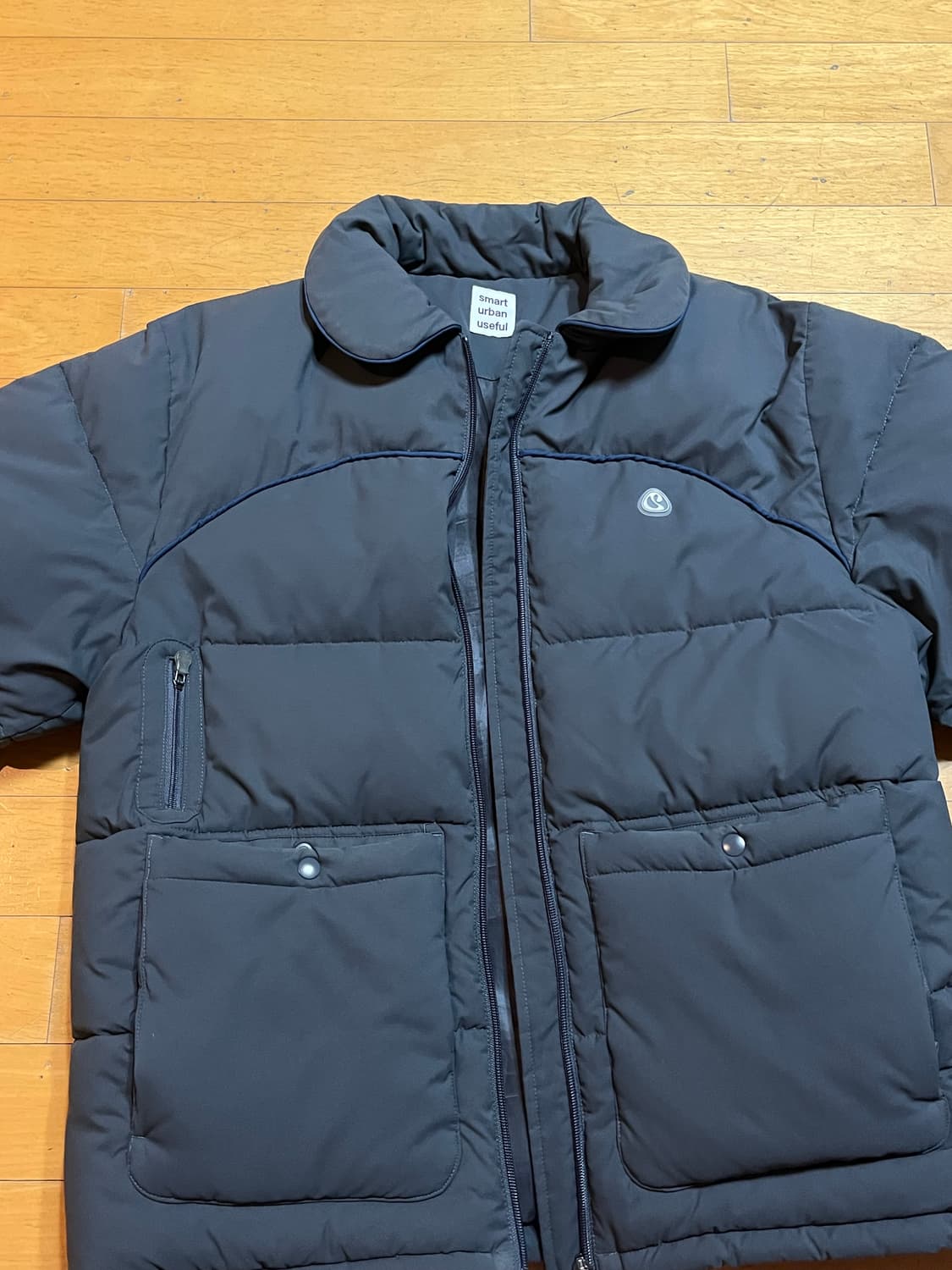 코이세이오 suu 스마트어반유즈풀 패딩 (다크그레이) 상품이미지4