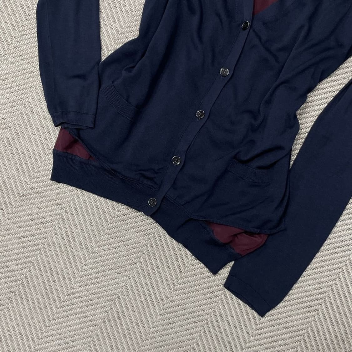 아떼바네사브루노 실크 배색 가디건 v0031 상품이미지4