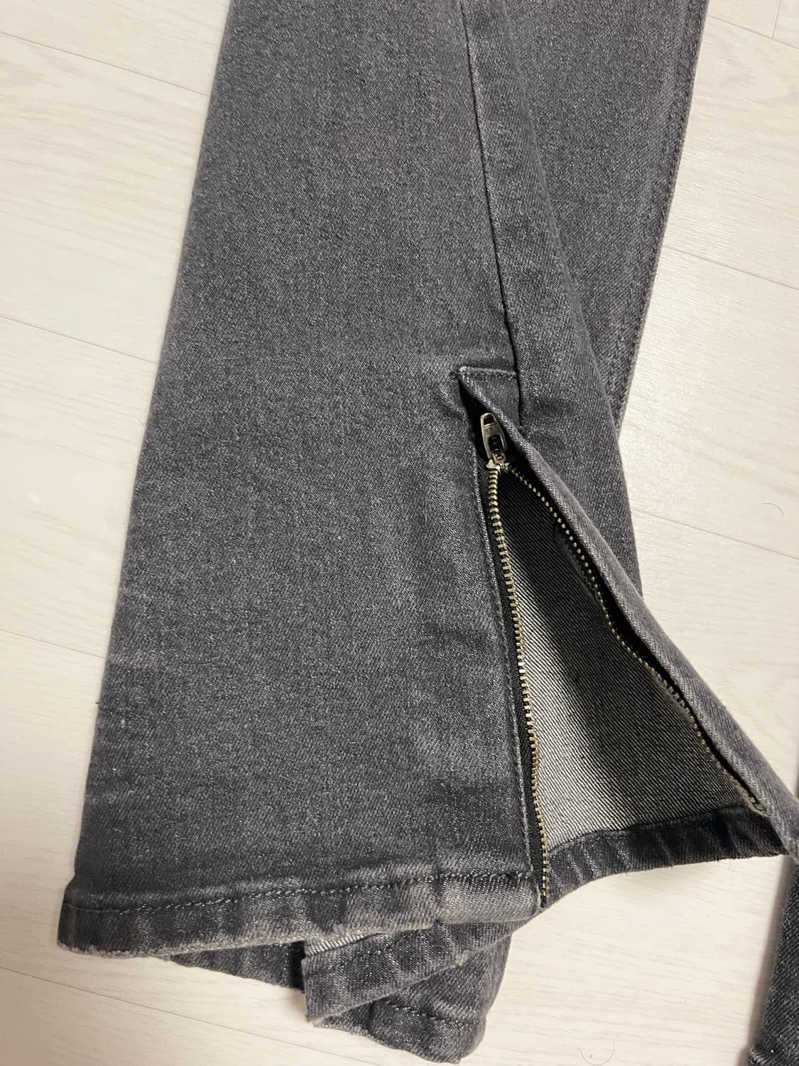 웨슬리 휴스턴 플레어 핏 데님팬츠 상품이미지3