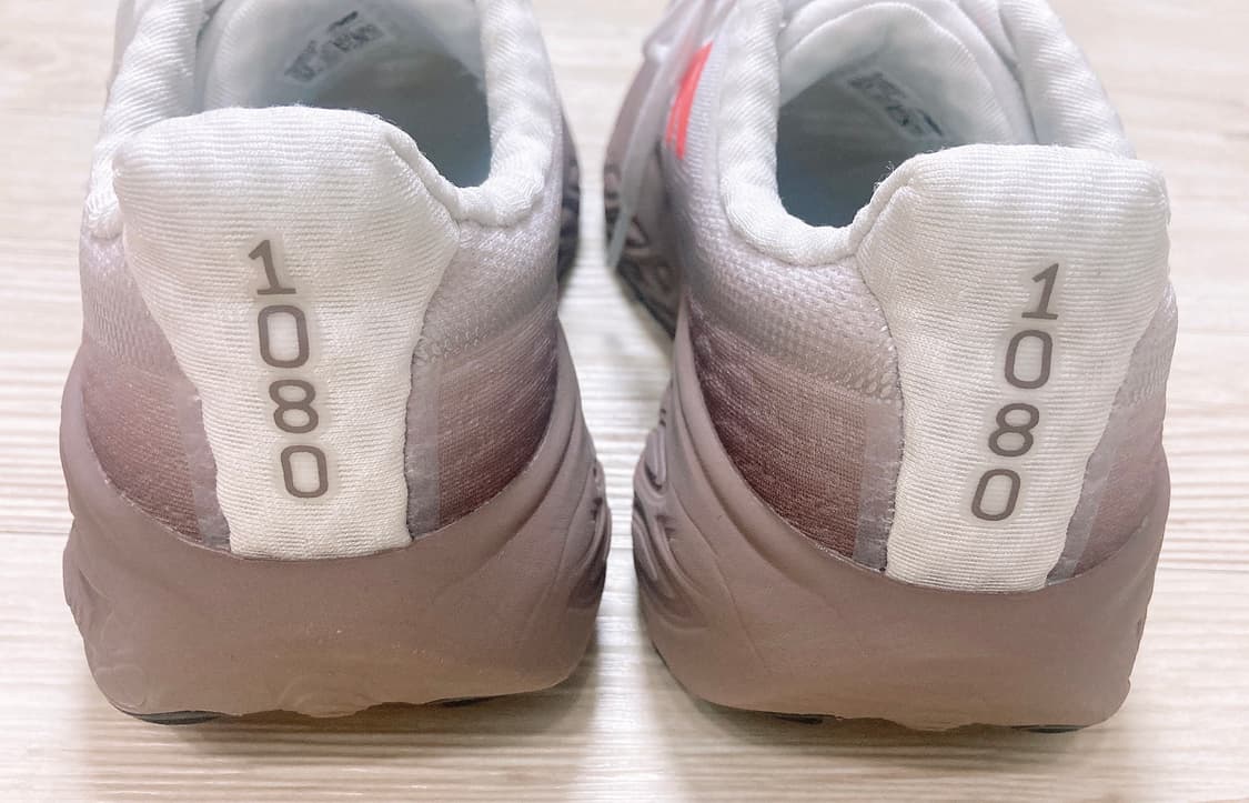 뉴발란스 프레시 폼 1080v14  ,245mm 상품이미지5