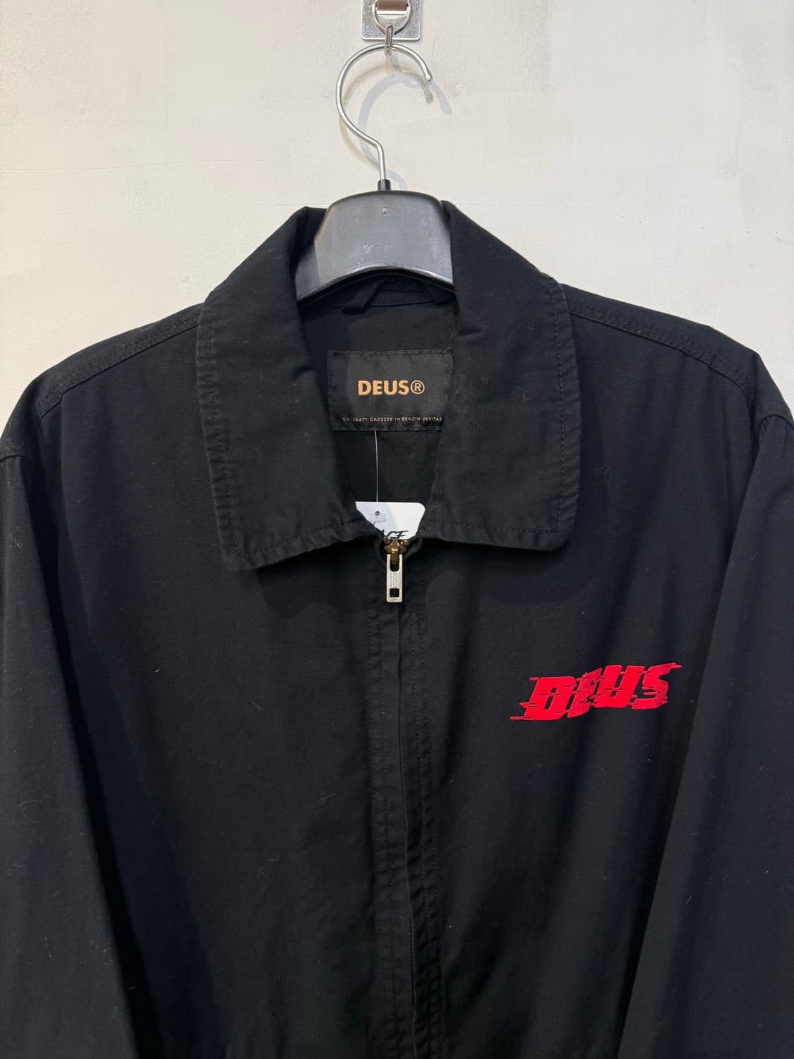 데우스 블랙 집업자켓 상품이미지2