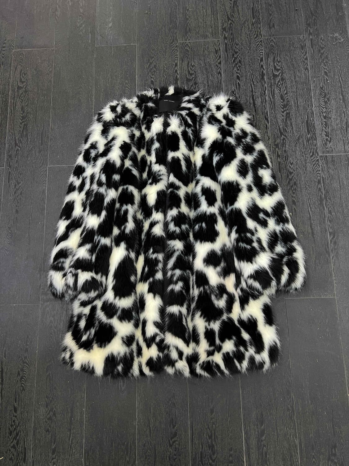 마크제이콥스 에코퍼 코트 상품이미지1