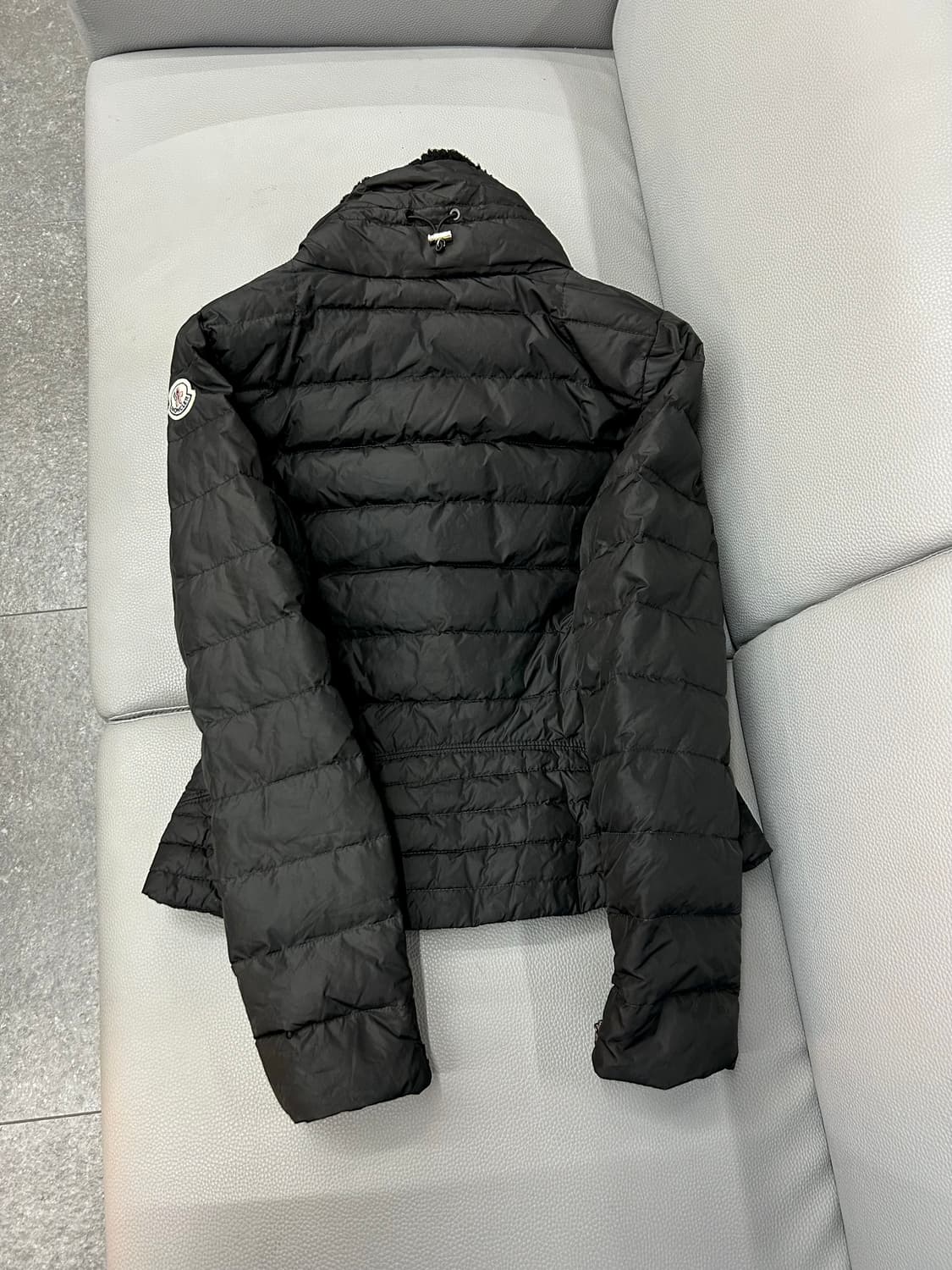 몽클레르 몽클레어 프레네 블랙 양털 카라 다운패딩(2(44~55) 상품이미지6