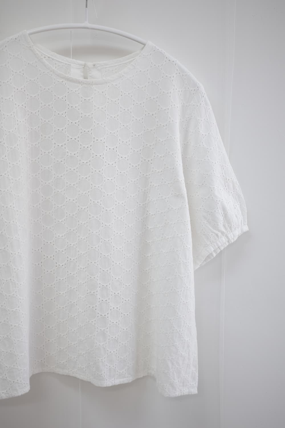 Dot white punching Blouse 상품이미지8