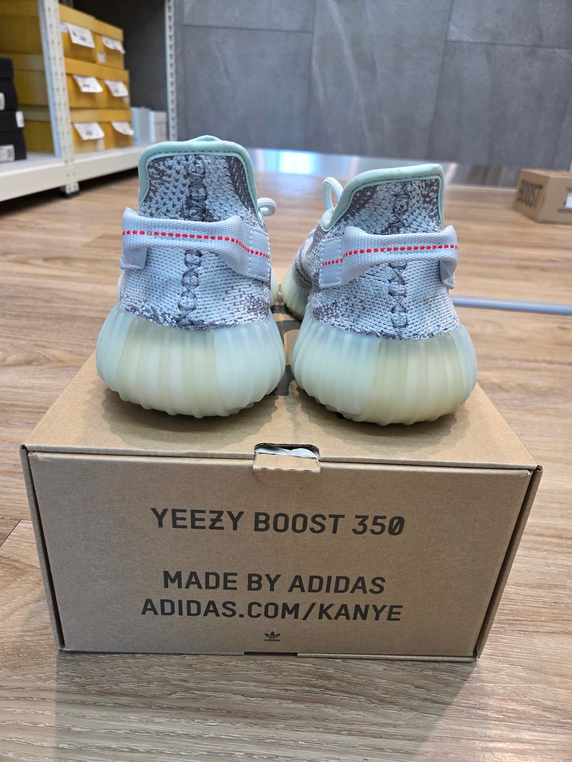 아디다스 이지부스트 350 상품이미지4