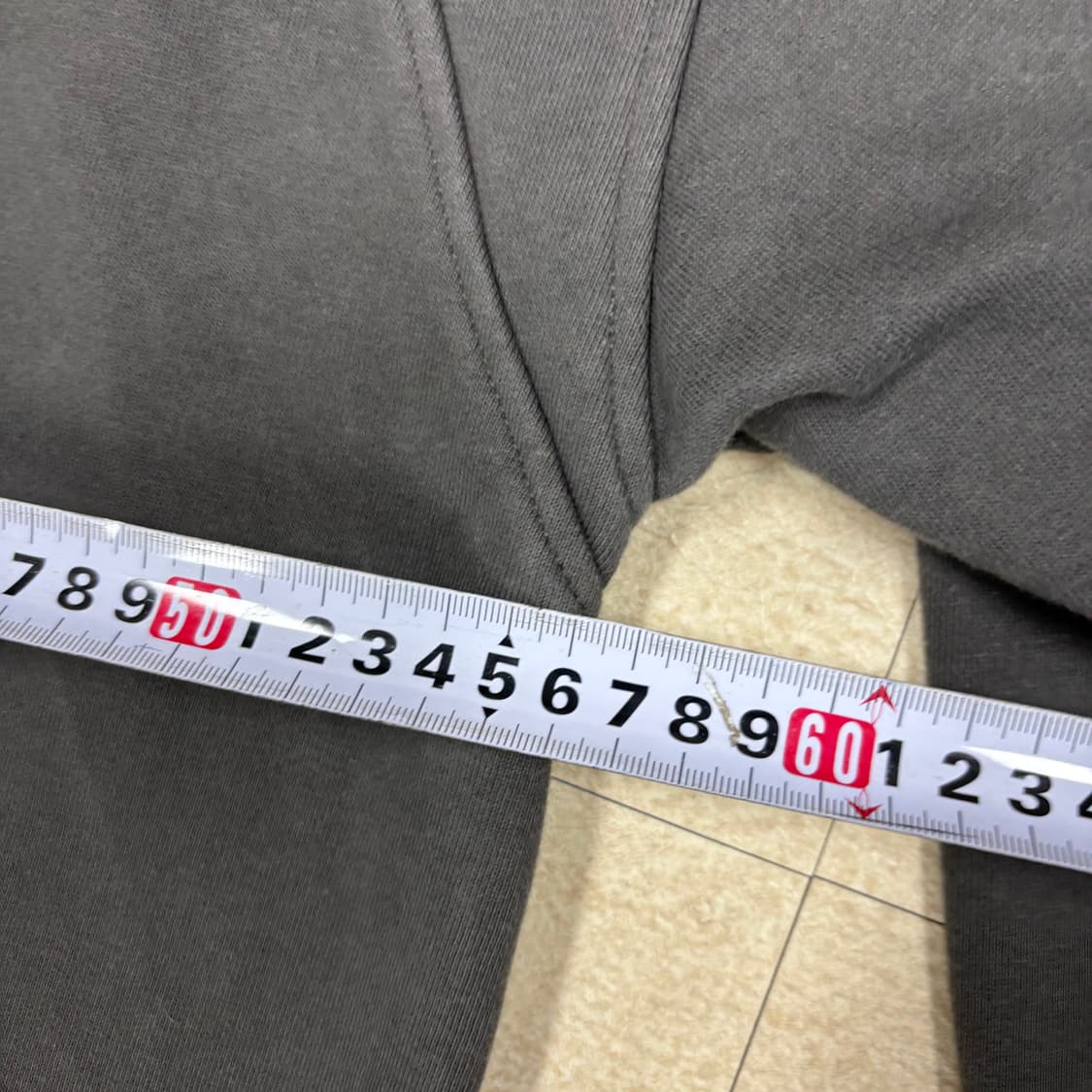 시티브리즈 빅로고 차콜 후드티 상품이미지6