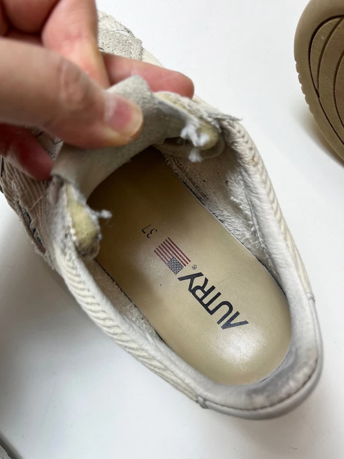 오트리 AUTRY 코듀로이 시그니처 스니커즈 Q1311 상품이미지8