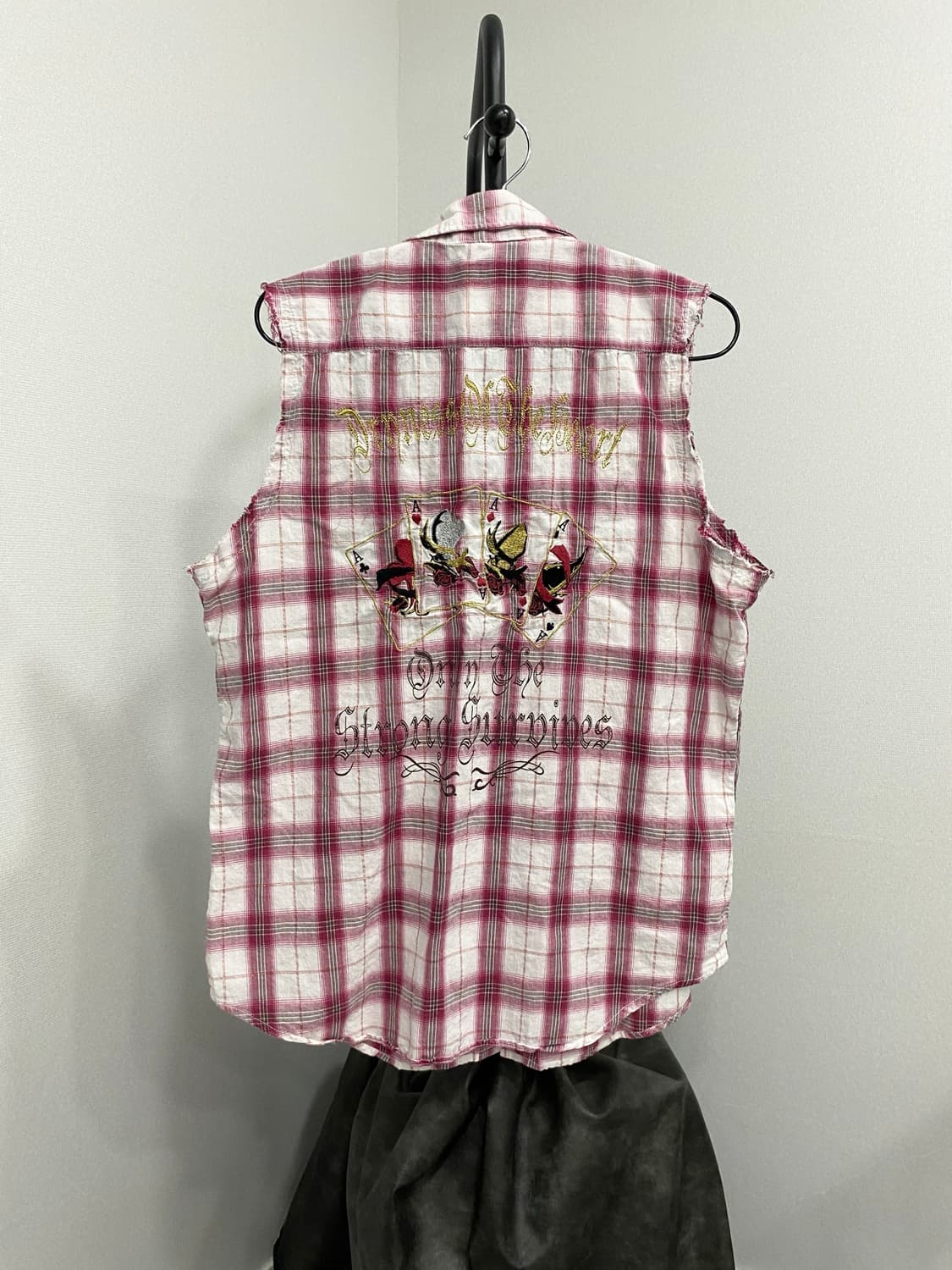 In the arttic Distressed Tartan Vest 상품이미지4