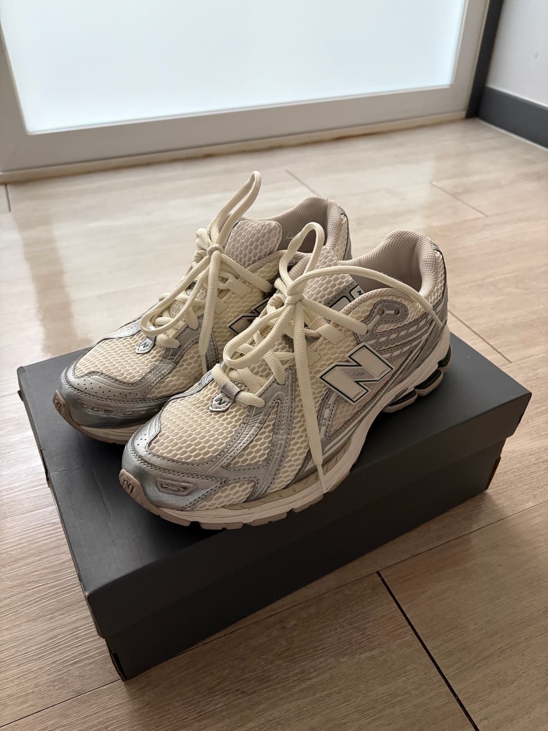 뉴발란스 1906r 290 메탈릭 씨 솔트 상품이미지2